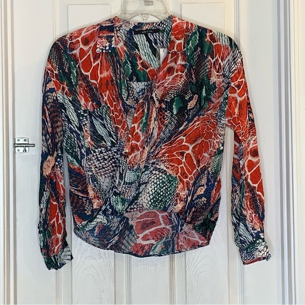 Ark & Co Multicolored Drape Front Snap Blouse Hi-Low Hem Size Small